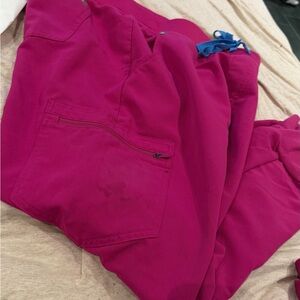FIGS Raspberry Sorbet Zamora Jogger Scrub Pants – Size L